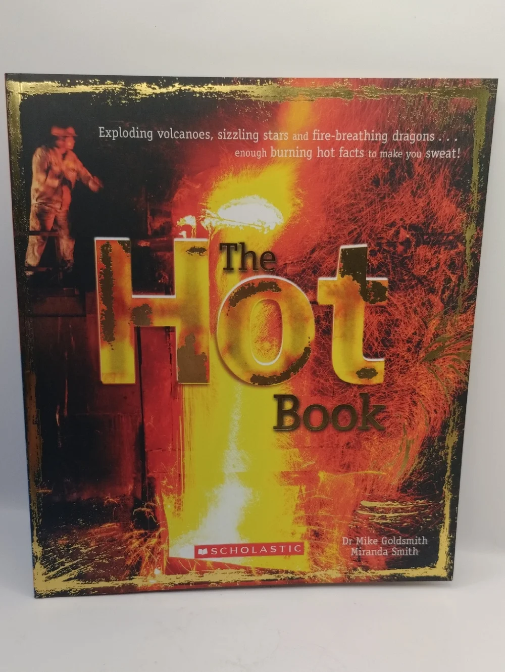 The Hot Book / The Cold Book Scholastic 2015, Ages 7+ STEM, 2 Books In 1